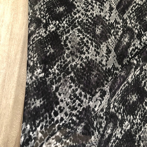 Chandail en filet transparent - Picture 4 of 4